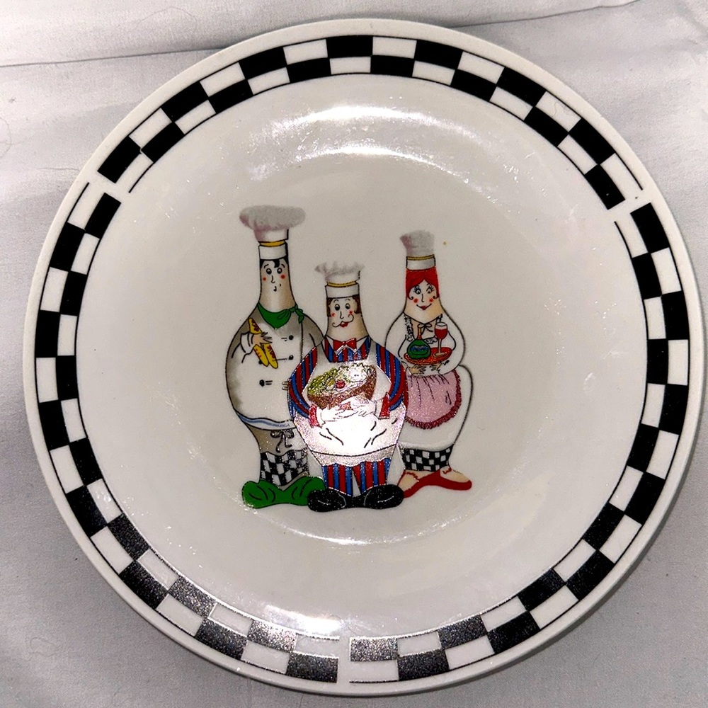 Trisa Salad/Bread/ Dessert plates